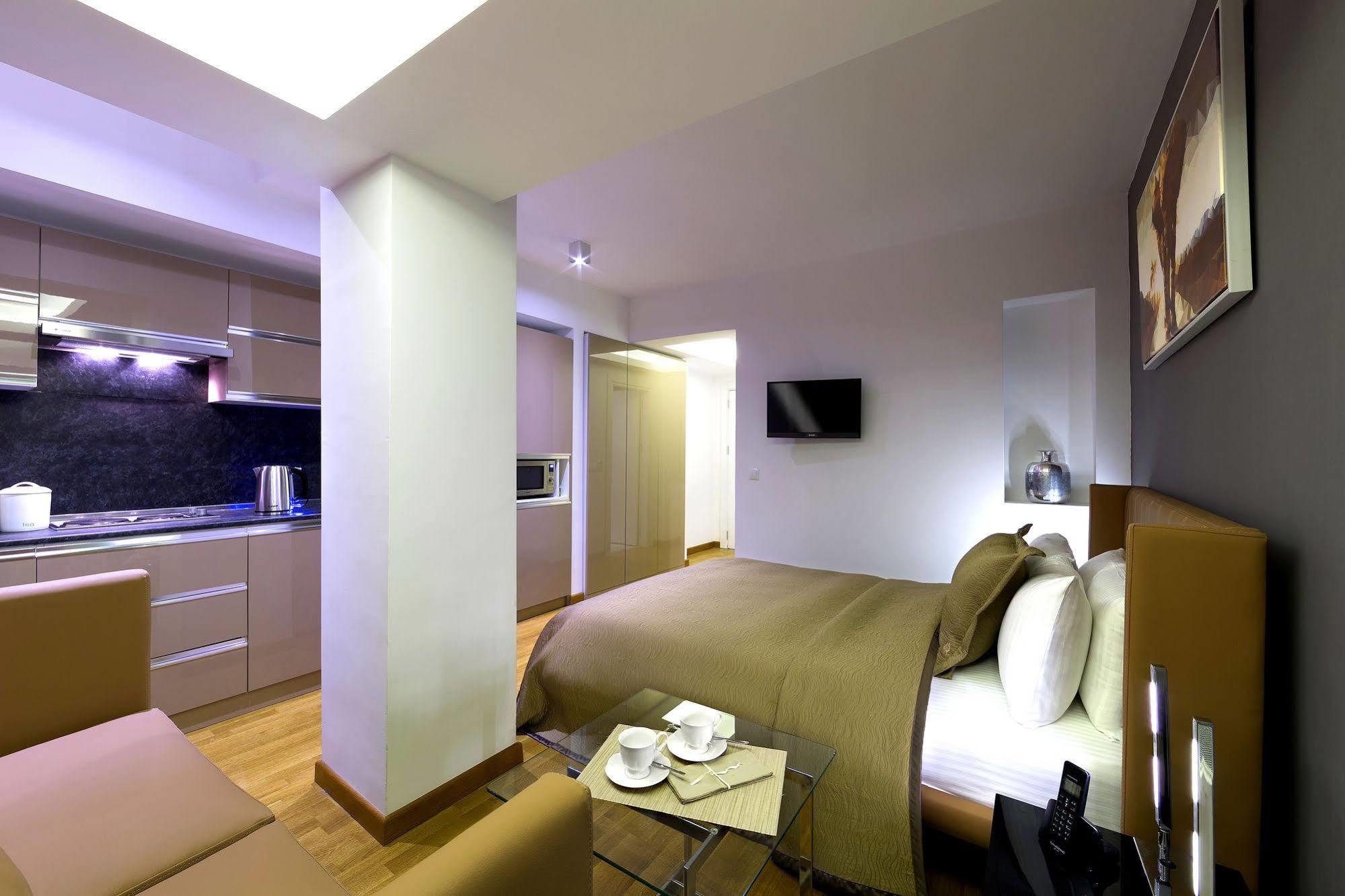 The Place Suites By Cey Istanbul Bagian luar foto